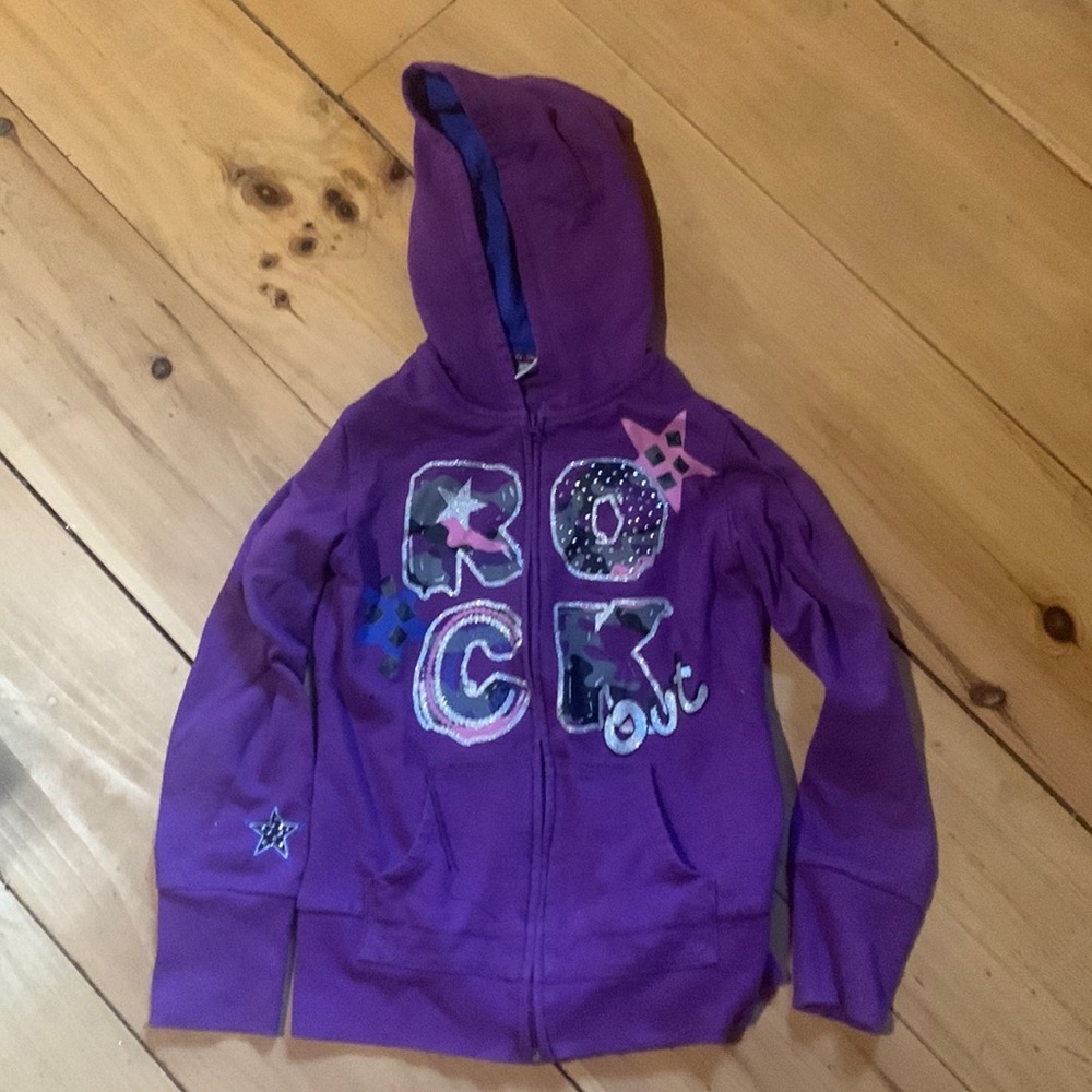 Girls Med “Rock Out” sweatshirt